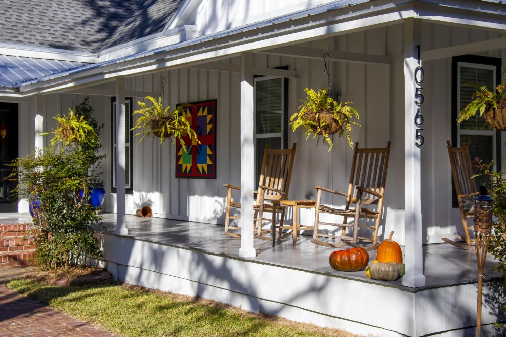 Cost of Front Porch Construction in Cheyenne